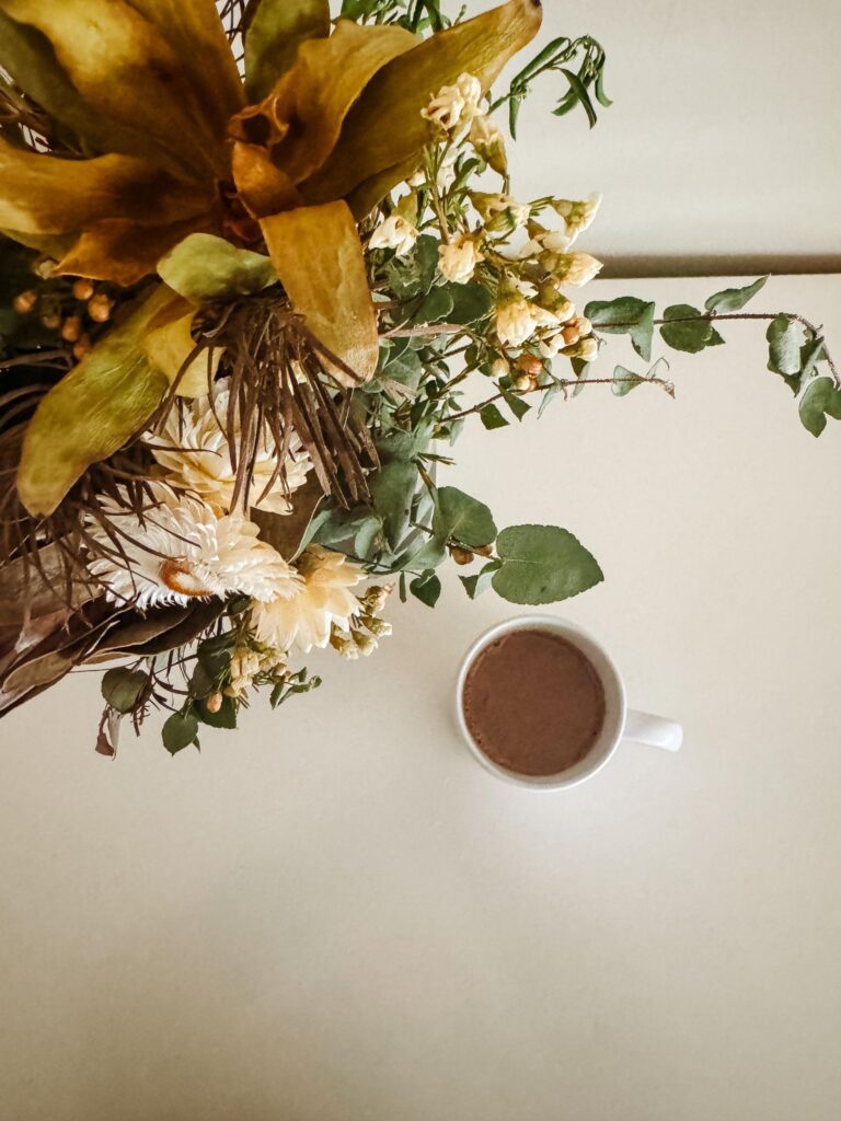 The tastiest chocolate mineral milk recipe: chocolate milk with a vase of flowers