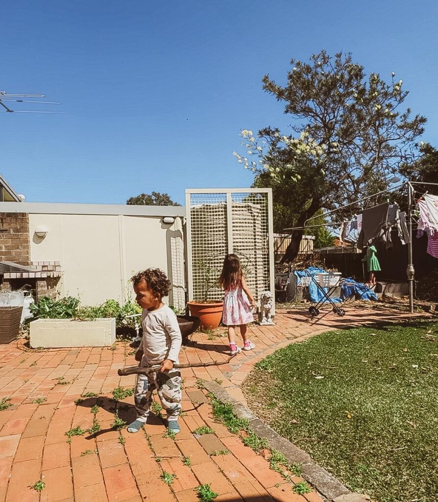 A day in the life of an Australian homeschooling family: my kids playing outside