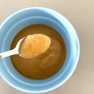 Healthy homemade applesauce for kids